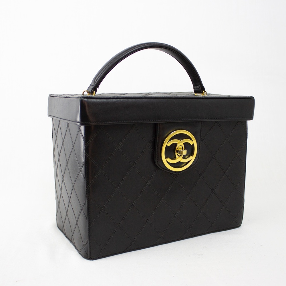 RARE CHANEL SQUARE BOX QUILTED HANDBAG - Picture 2 of 8